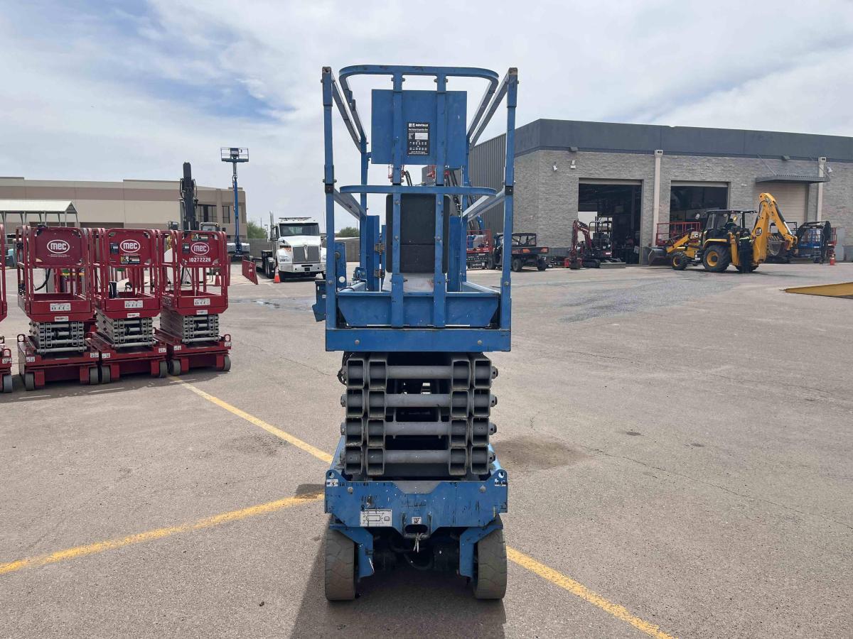 2016 Genie GS-3232