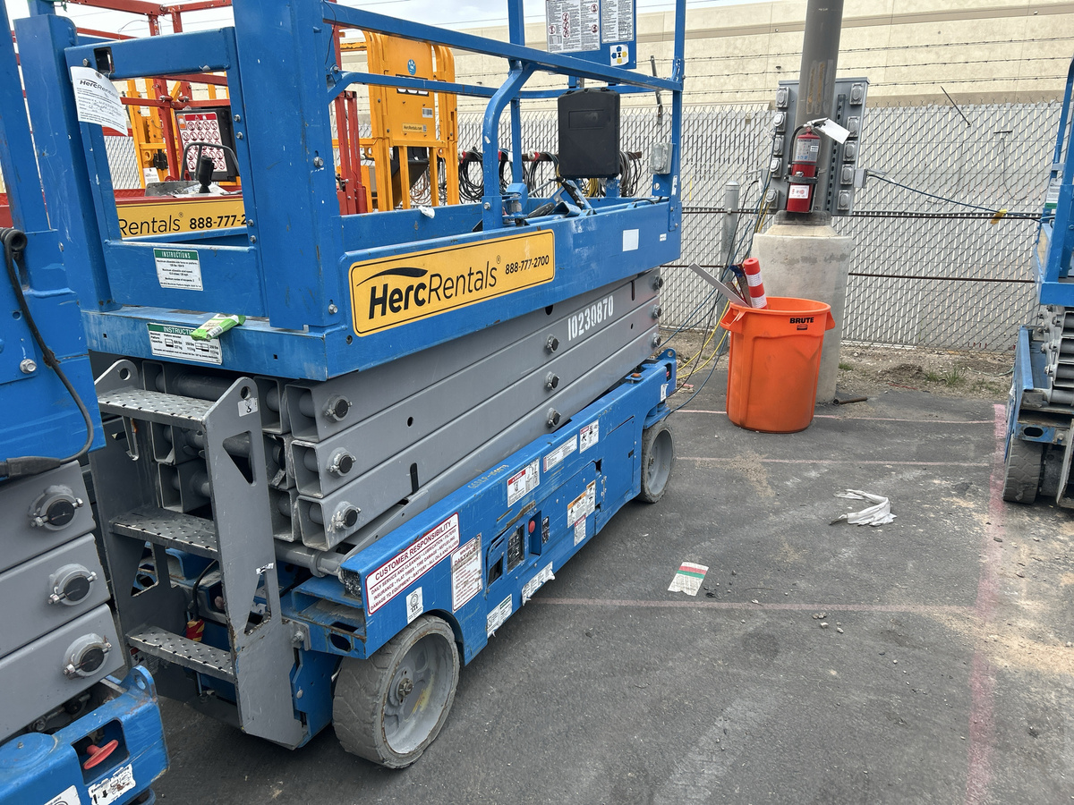 2017 Genie GS-2632-4