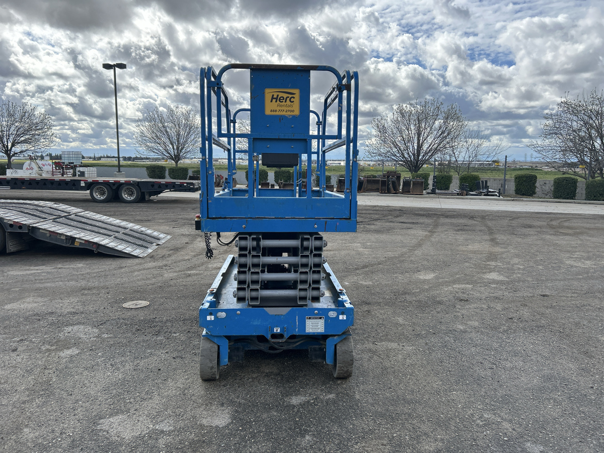 2018 Genie GS-3246-3