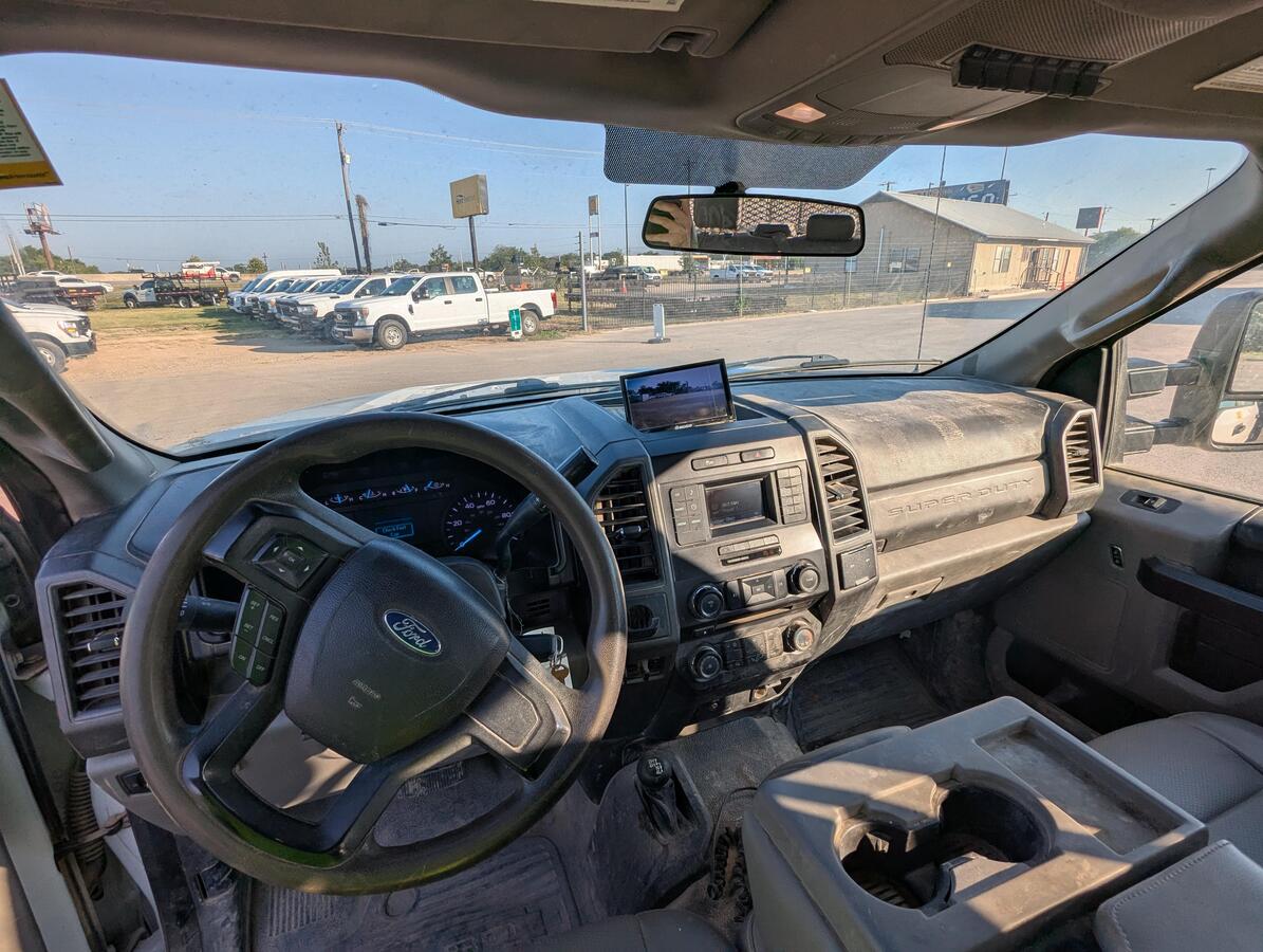 2018 Ford F550-15