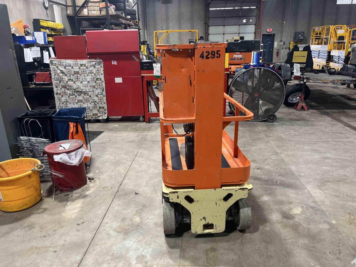 2014 JLG 1230ES-2