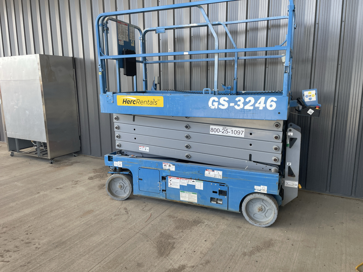 2019 Genie GS-3246-3