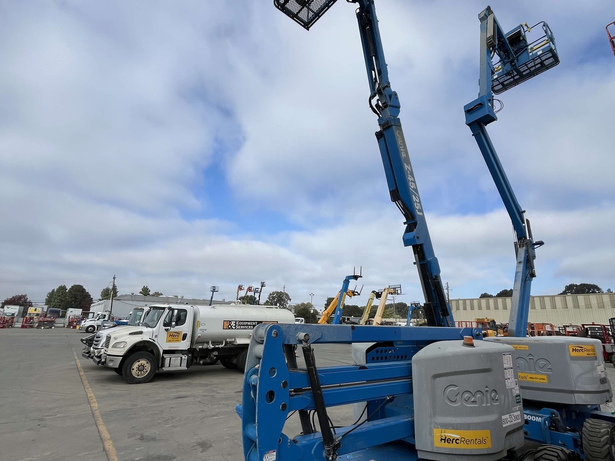 2018 Genie Z-45/25J RT-2