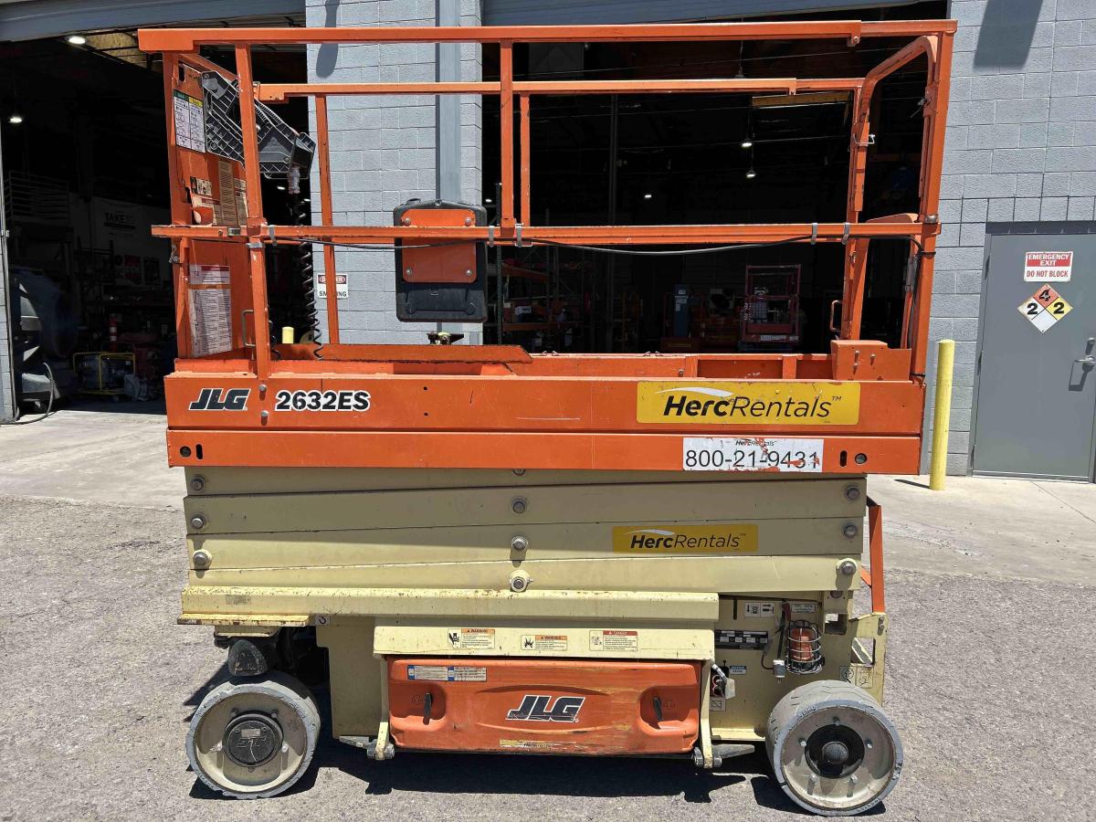 2018 JLG 2632ES