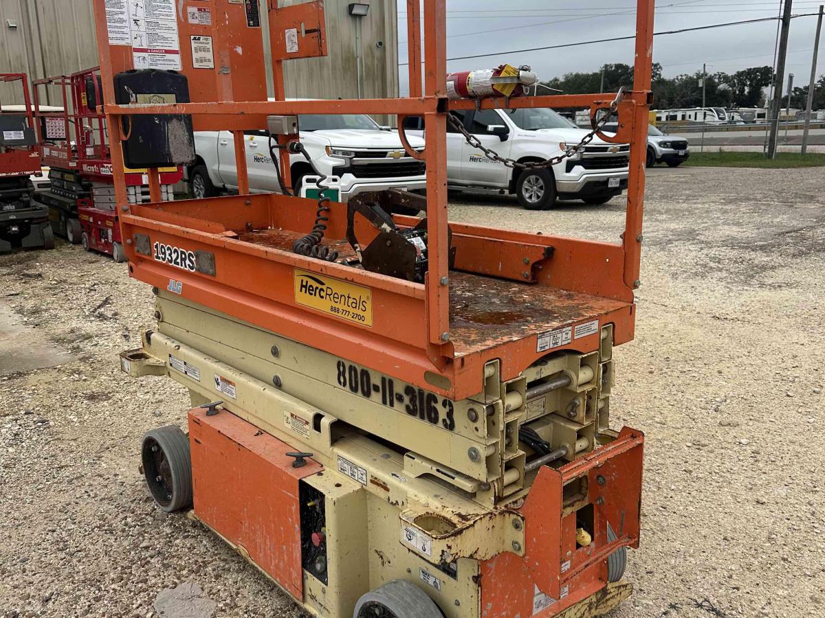 2016 JLG 1932RS