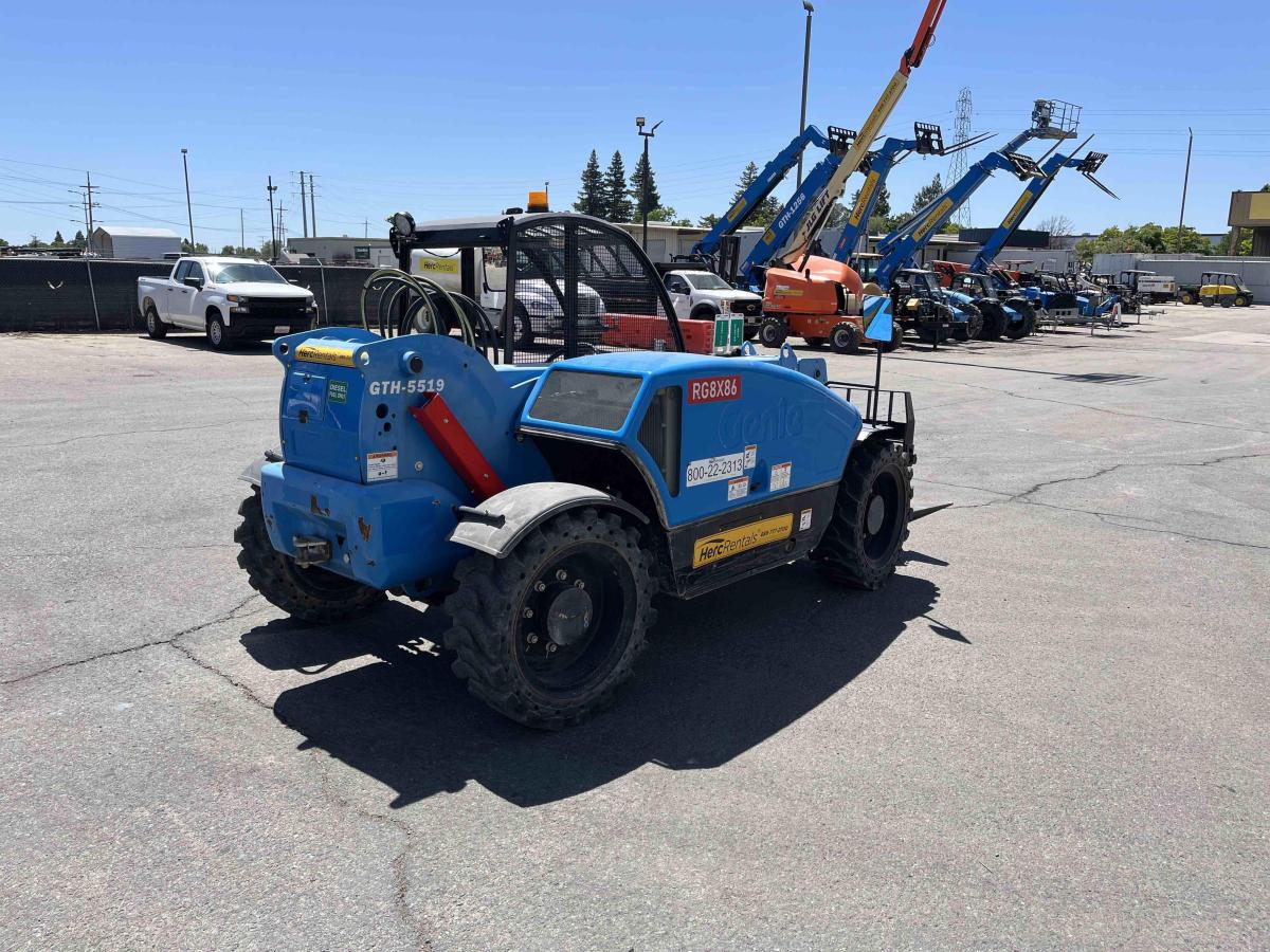 2018 Genie GTH-5519-3
