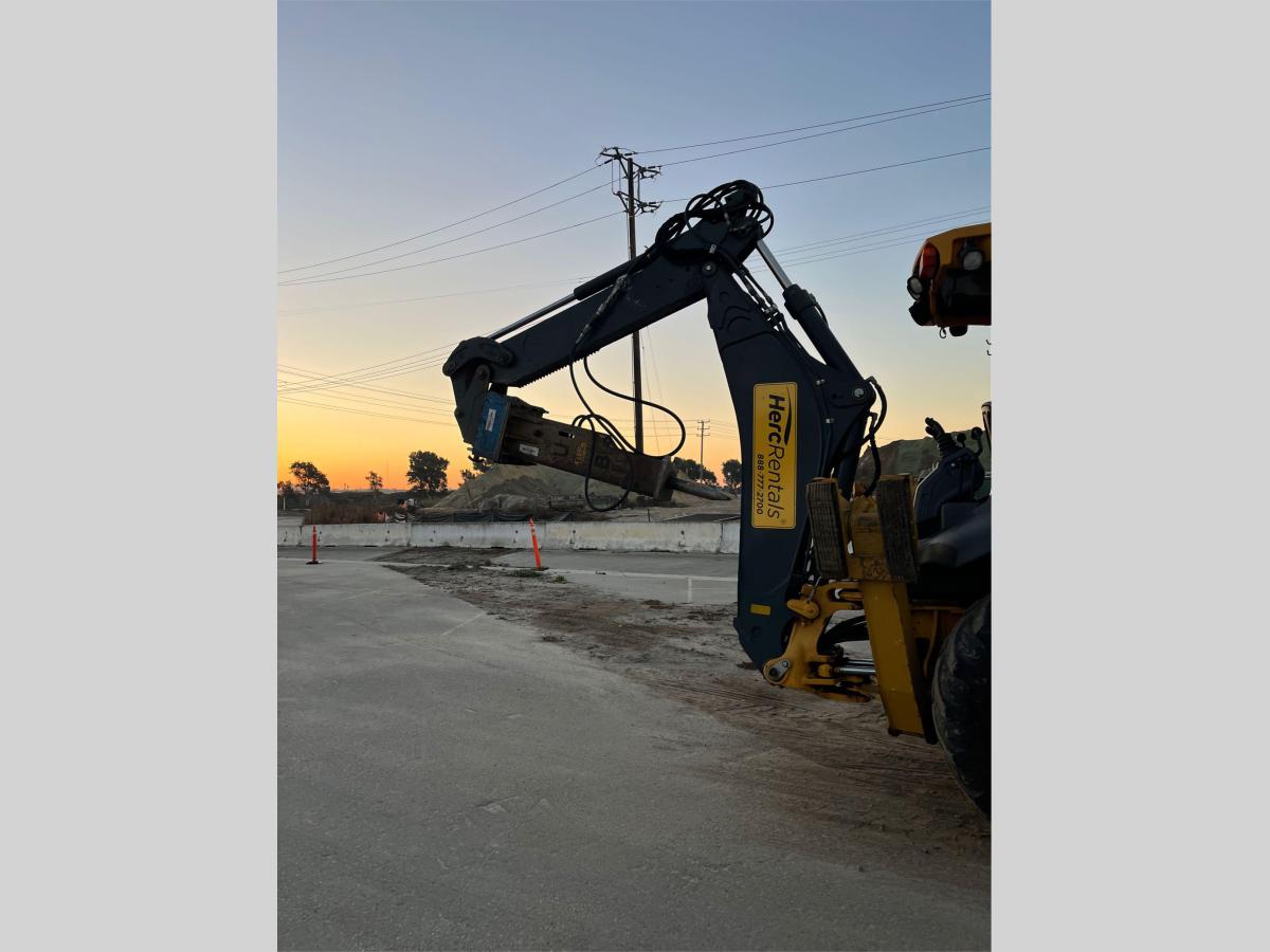2015 John Deere 310L
