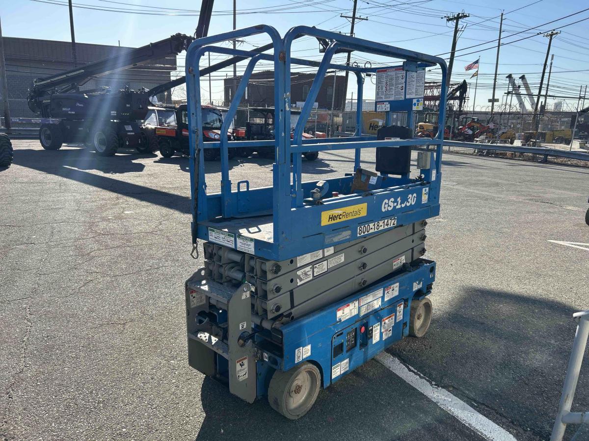 2017 Genie GS-1930