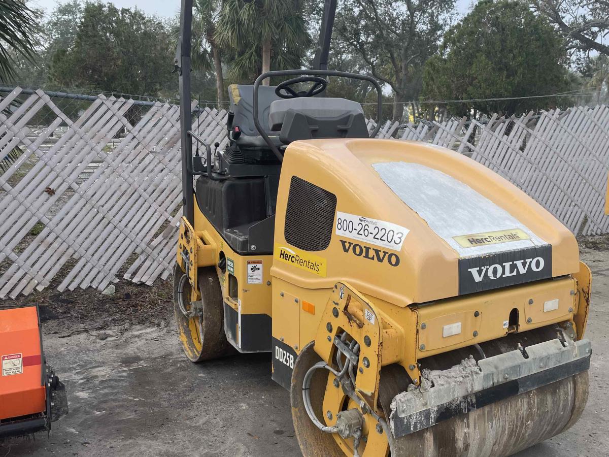 2019 Volvo DD25B