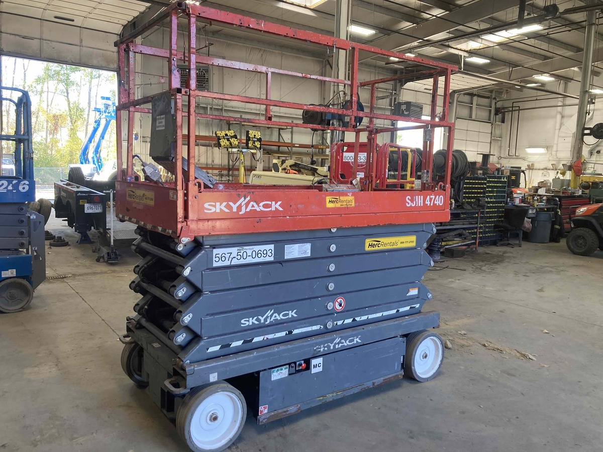 2018 Skyjack SJ4740-3