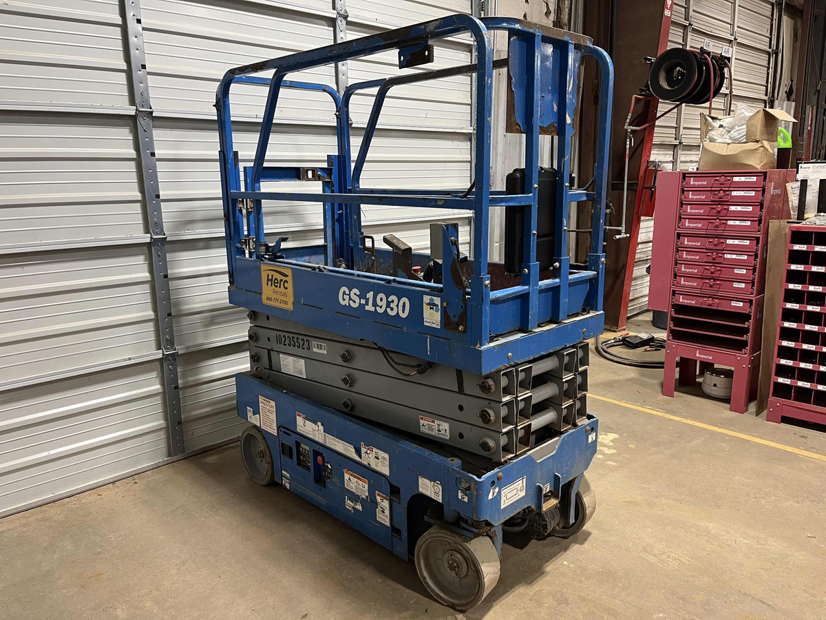 2018 Genie GS-1930