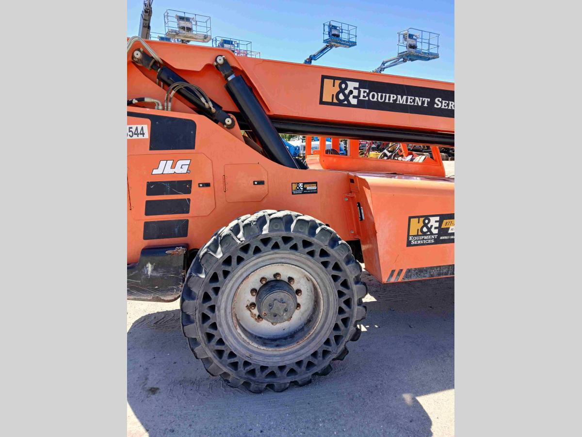2018 SkyTrak 10054