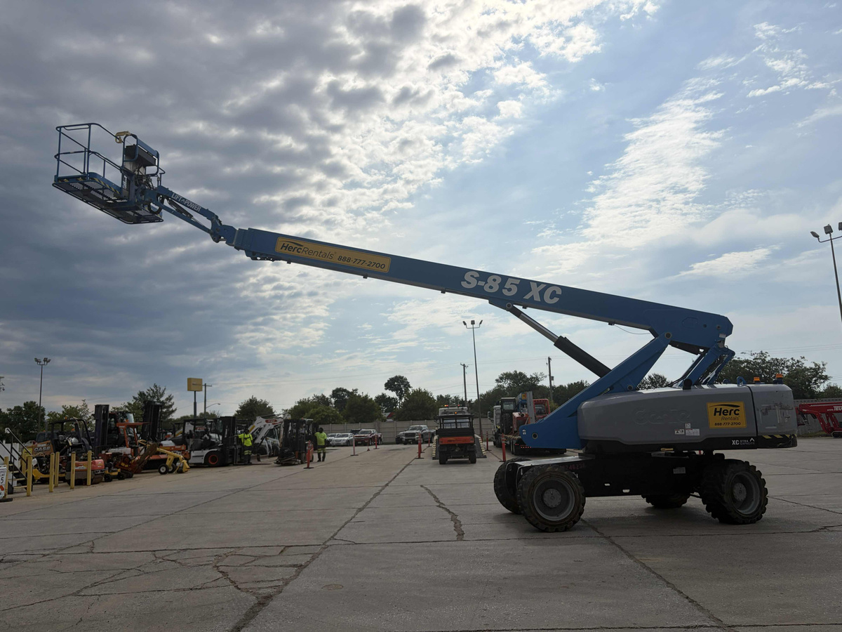 2018 Genie S-85-2