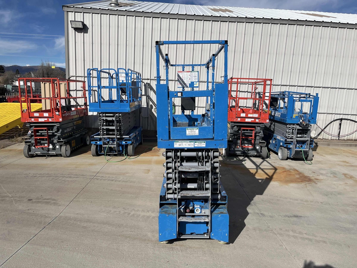 2018 Genie GS-3232-2