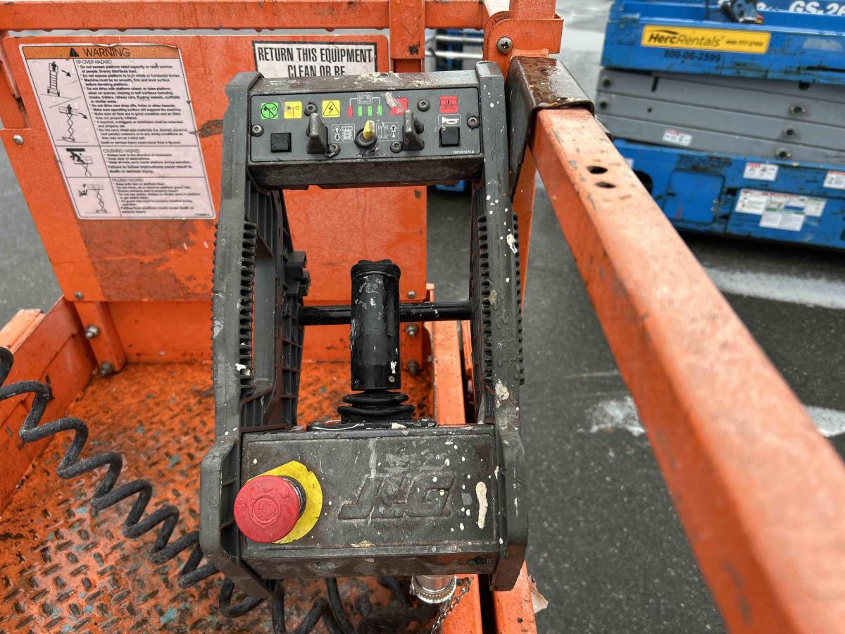 2016 JLG 2632ES