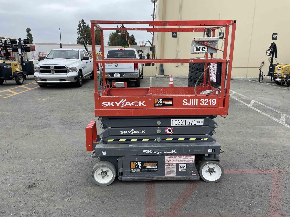 2017 Skyjack SJ3219