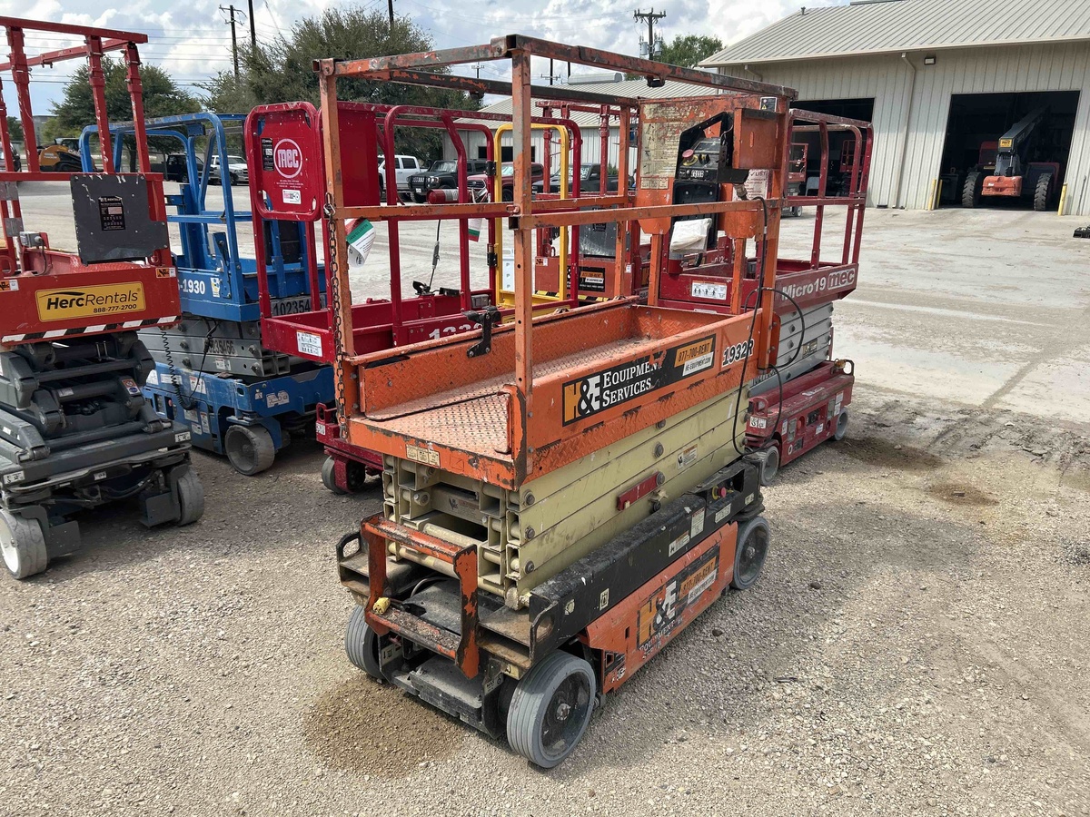 2018 JLG 1932R-5