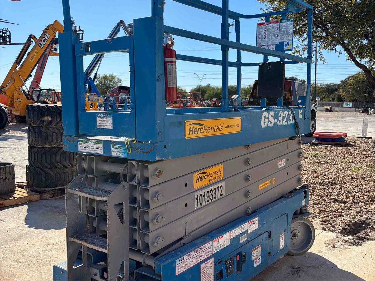 2016 Genie GS-3232-2