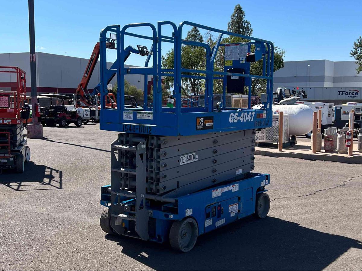 2016 Genie GS-4047