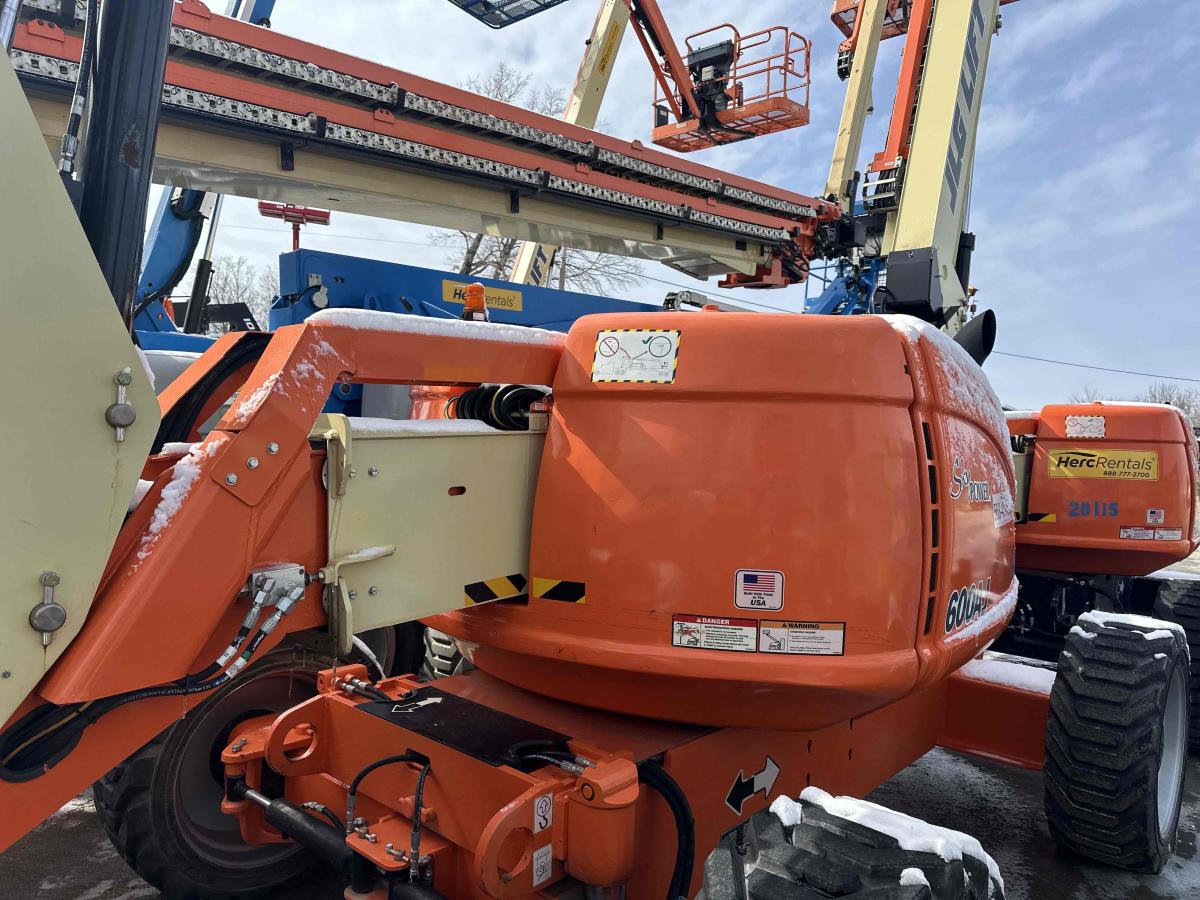 2014 JLG 600AJ
