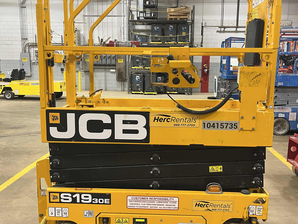 2023 JCB S1930E