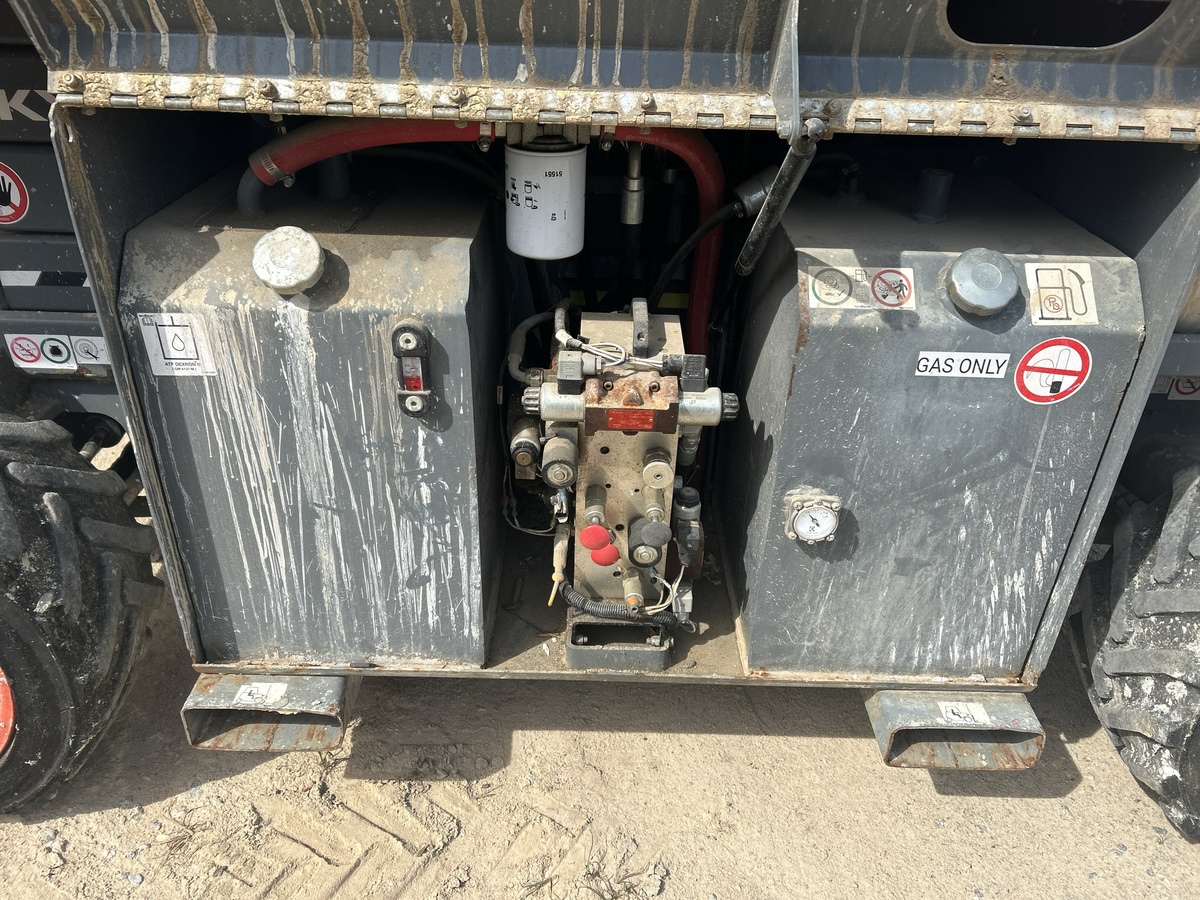 2018 Skyjack SJ-6826RT-9