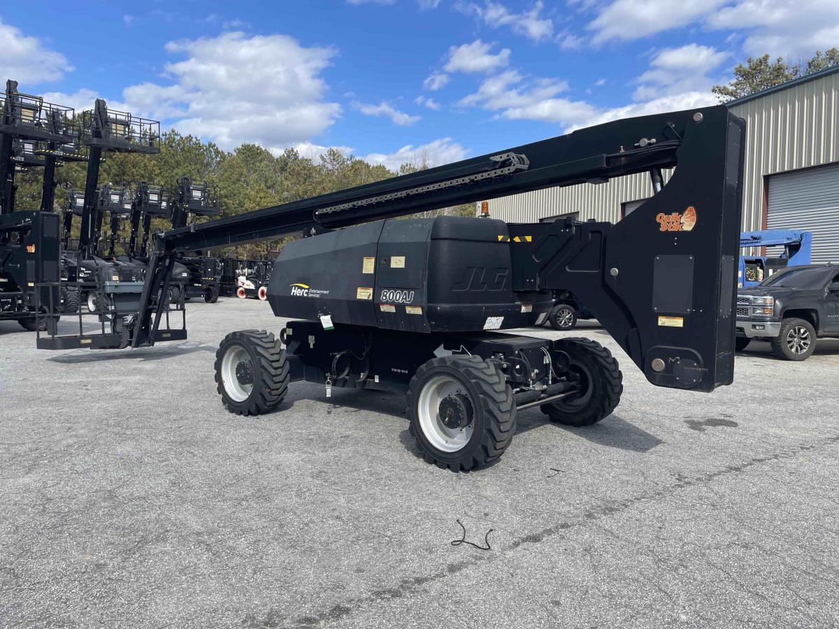 2016 JLG 800AJ