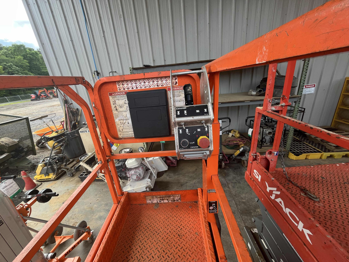 2023 Snorkel S3219E