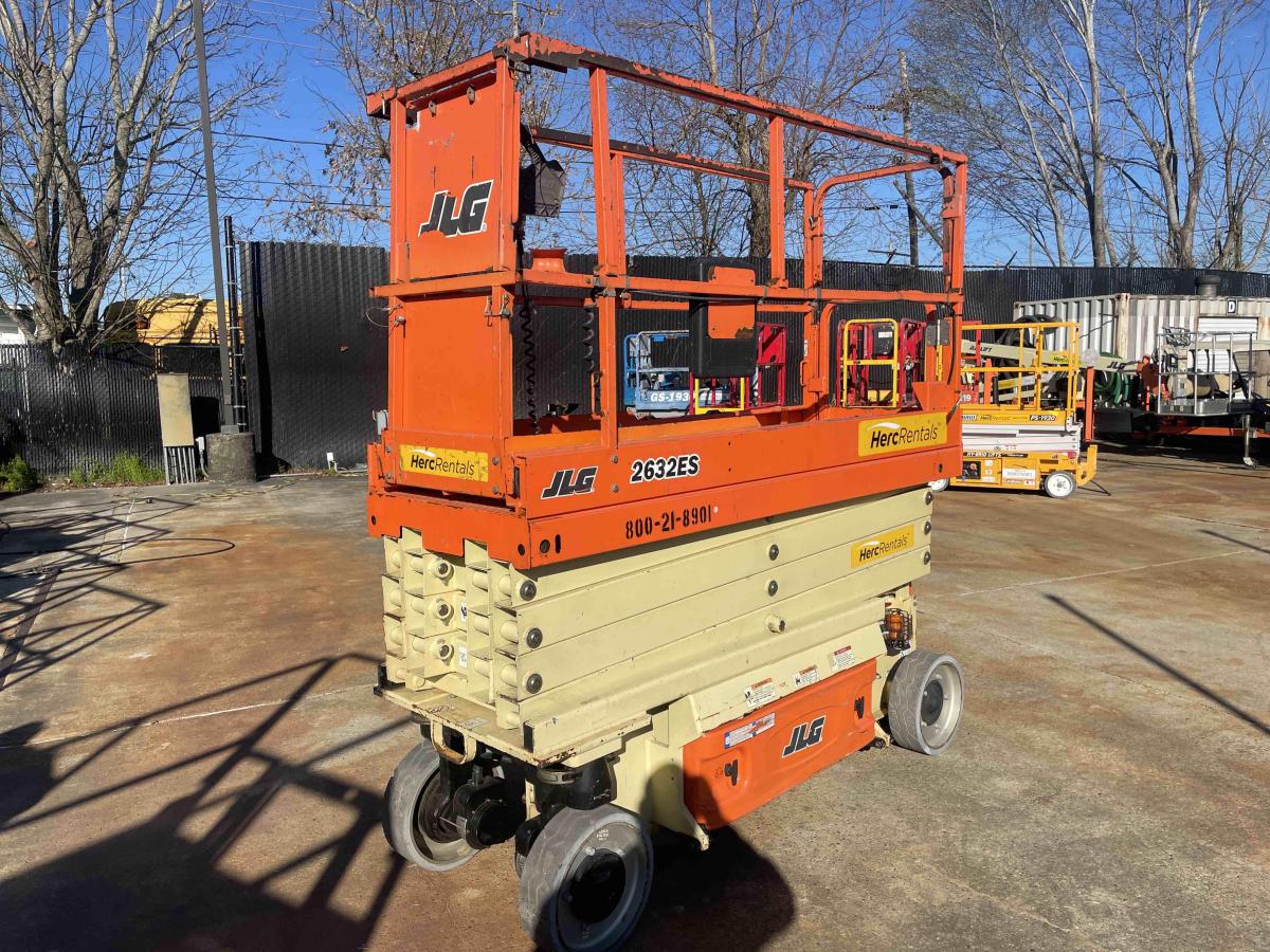 2018 JLG 2632ES