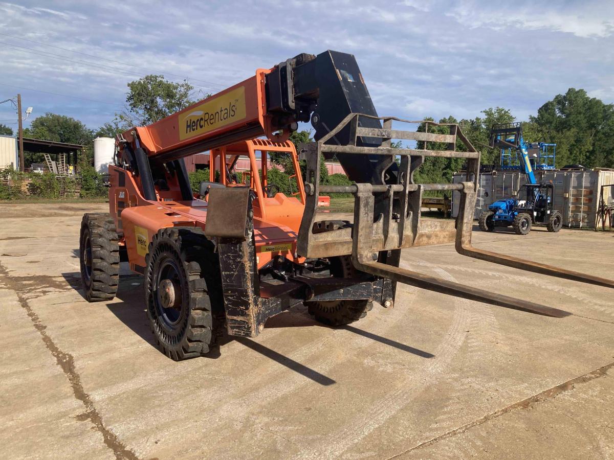 2019 SkyTrak 10042