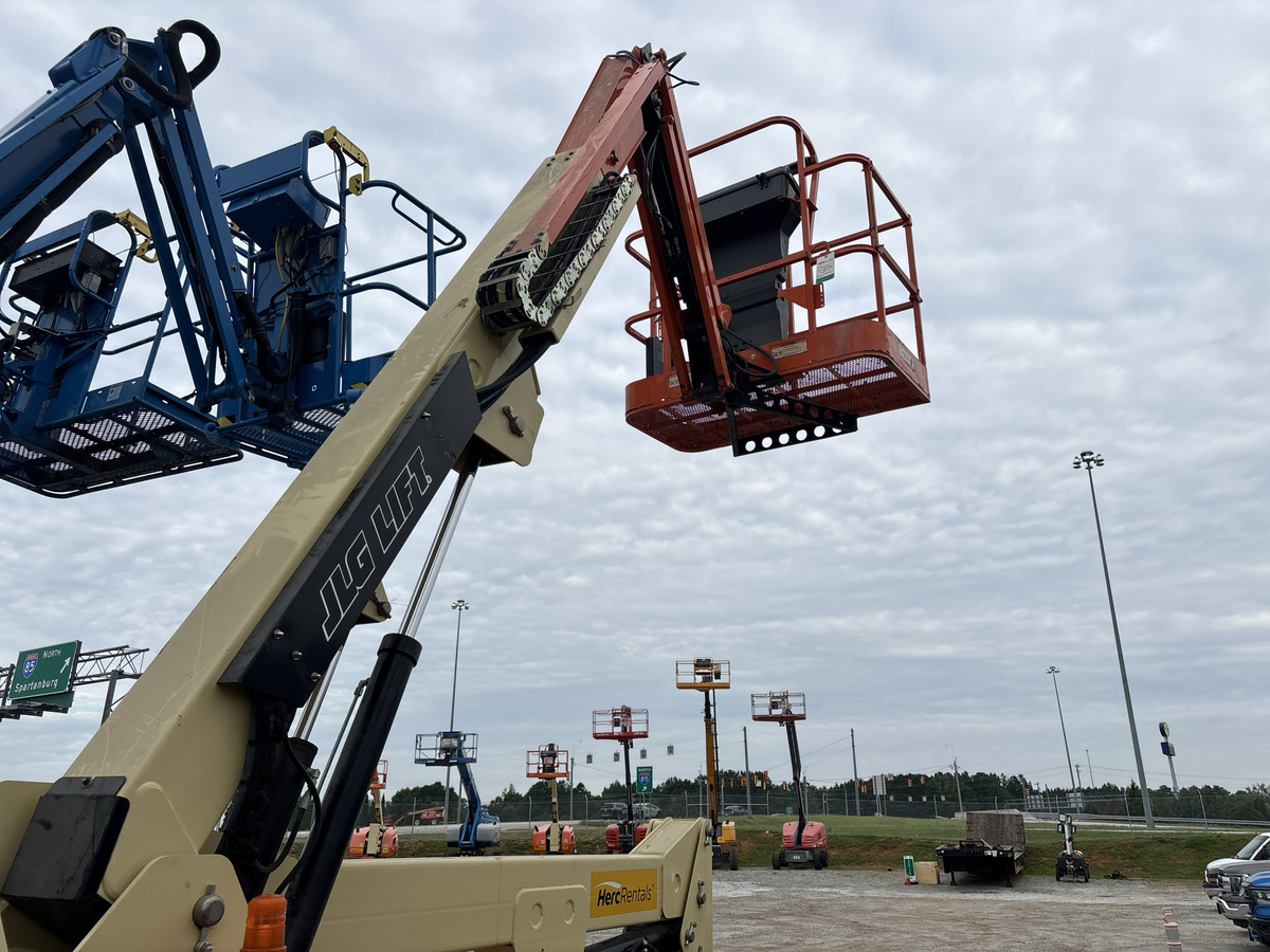 2018 JLG E450AJ-6