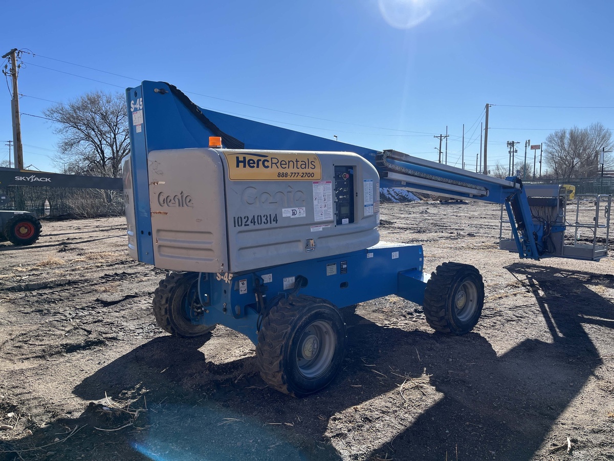 2018 Genie S-45-4