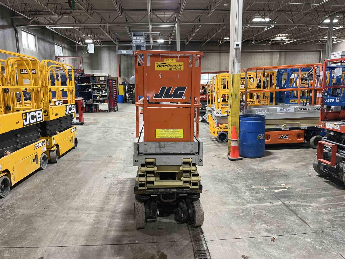 2012 JLG 1930ES
