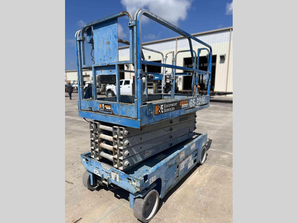 2016 Genie GS-3246