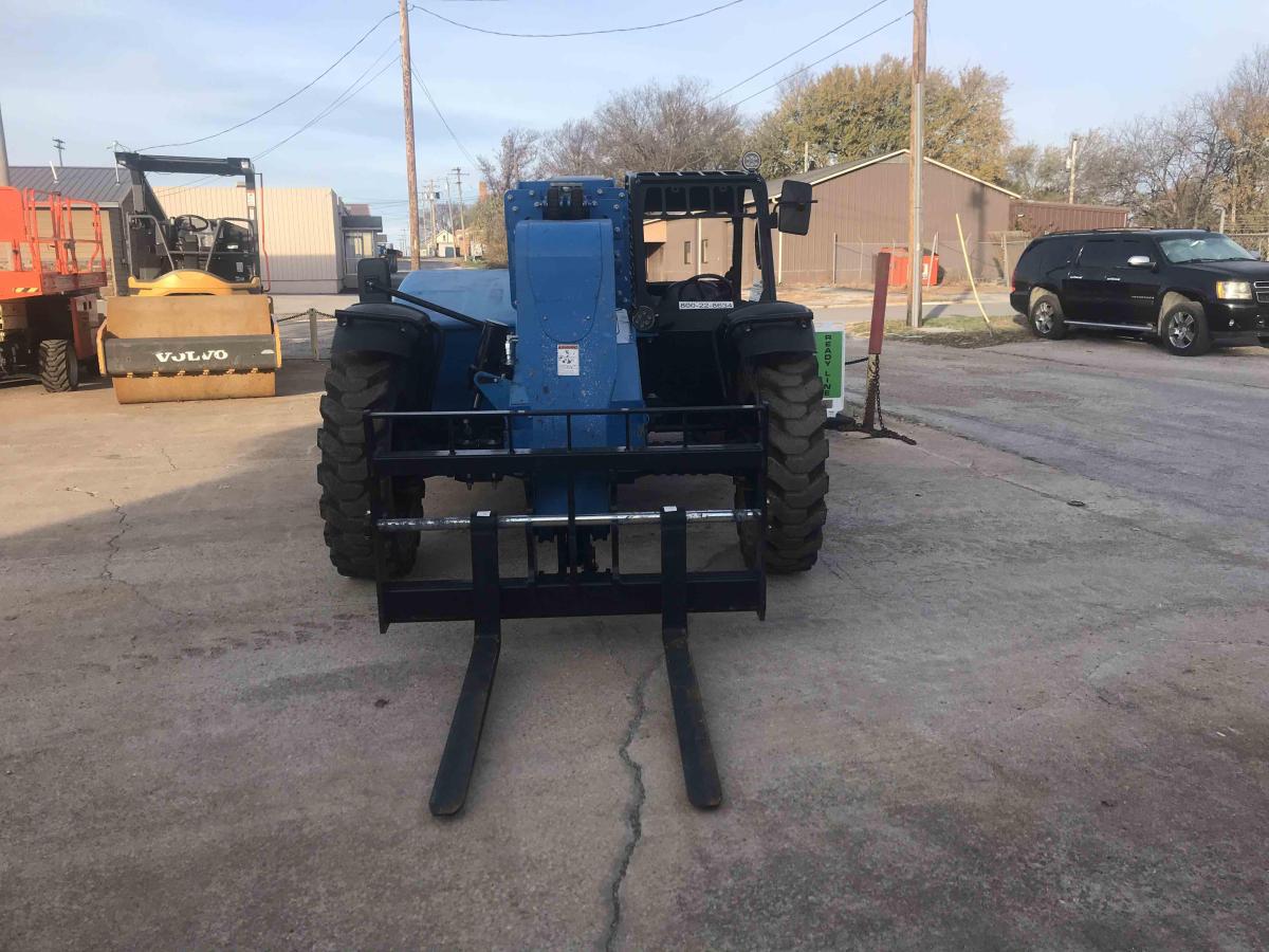 2018 Genie GTH 844