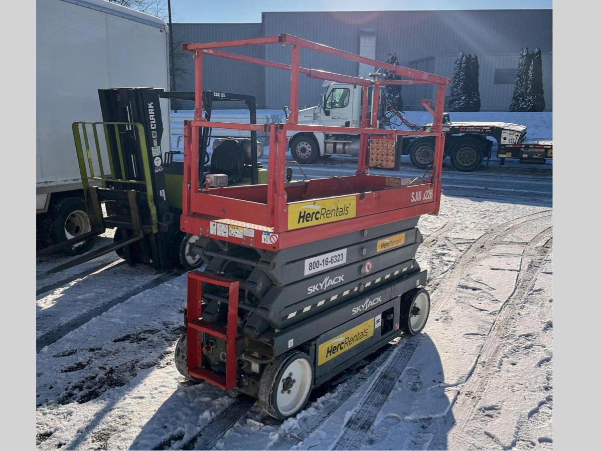 2017 Skyjack SJ3226