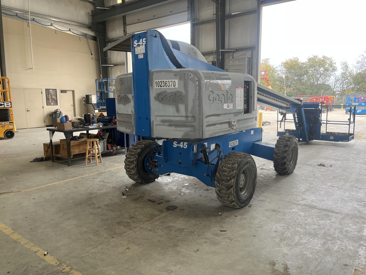 2018 Genie S-45