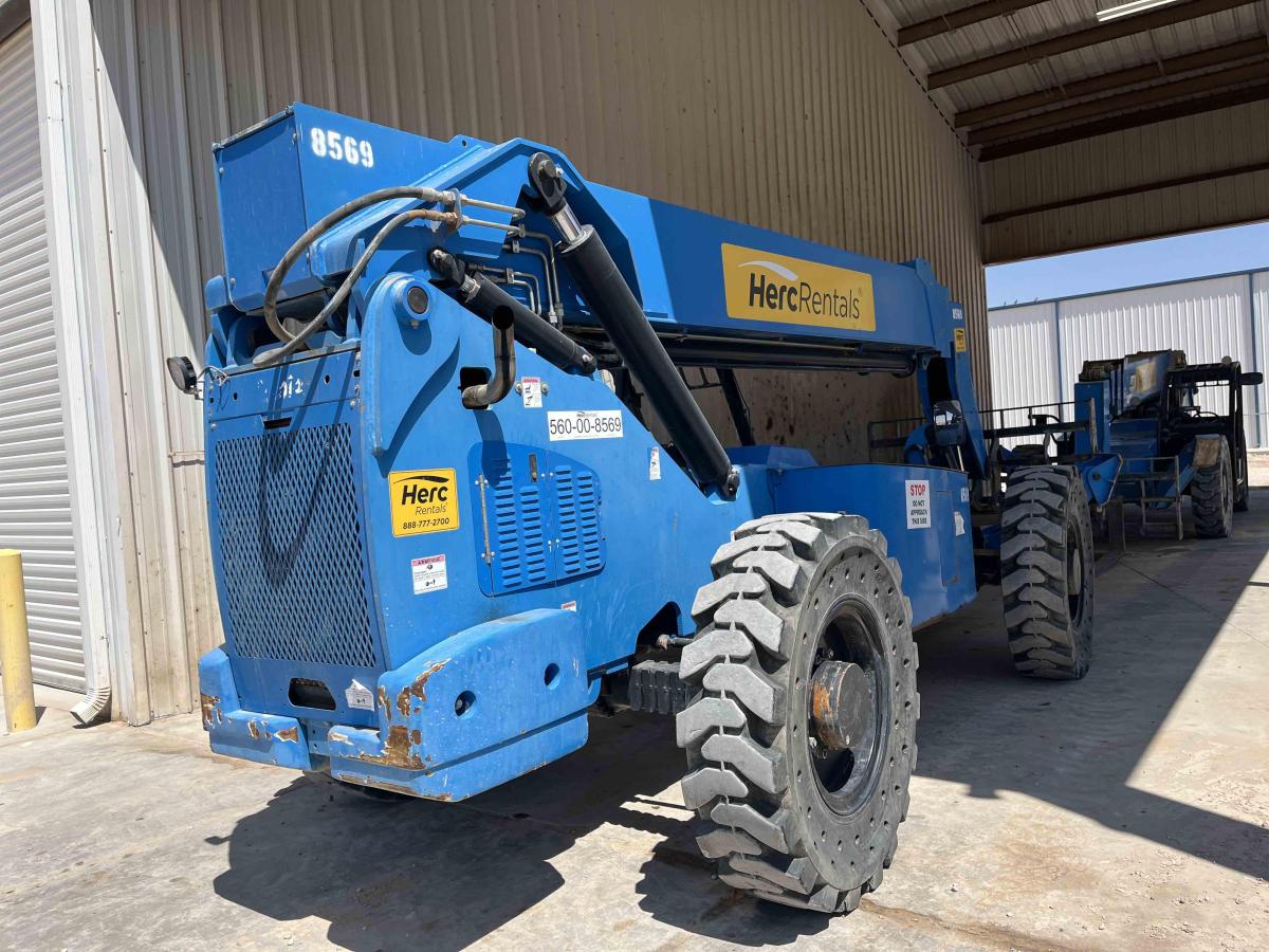 2017 Genie GTH-1056