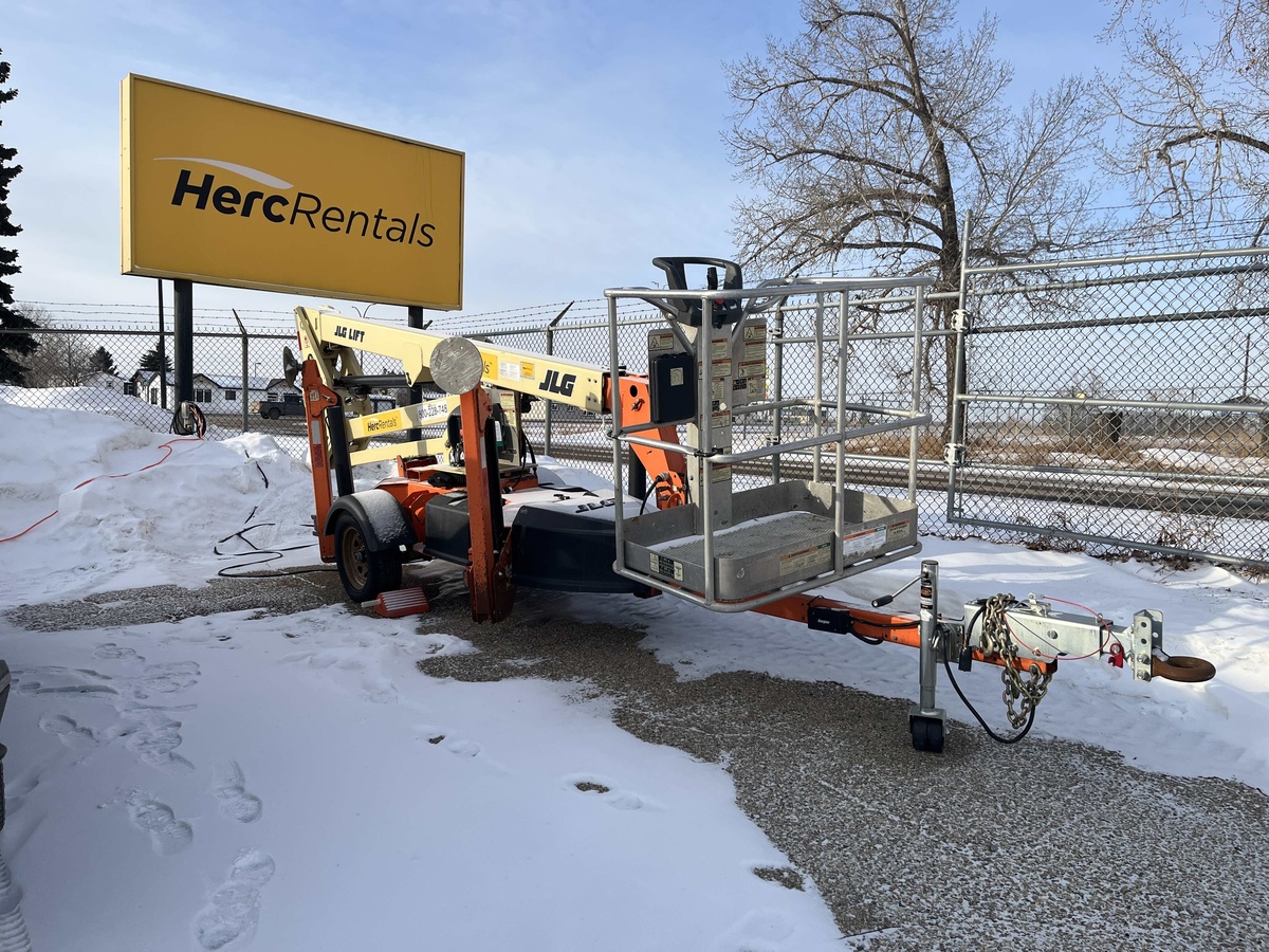 2018 JLG T350
