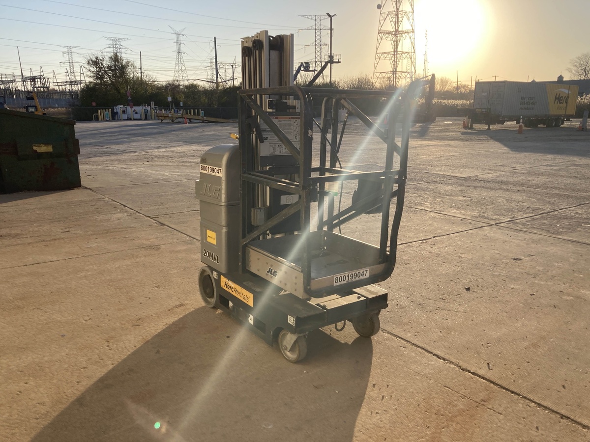 2018 JLG 20MVL-3