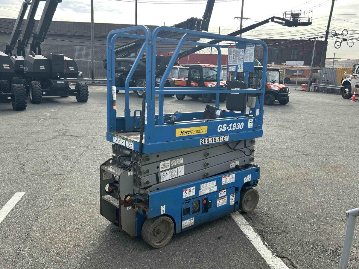 2017 Genie GS-1930