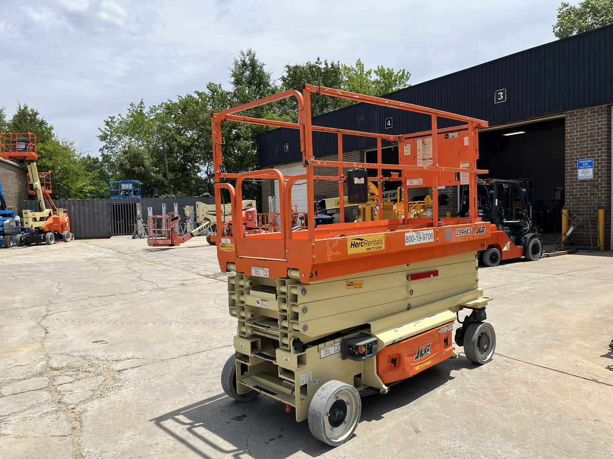 2018 JLG 2646ES-3