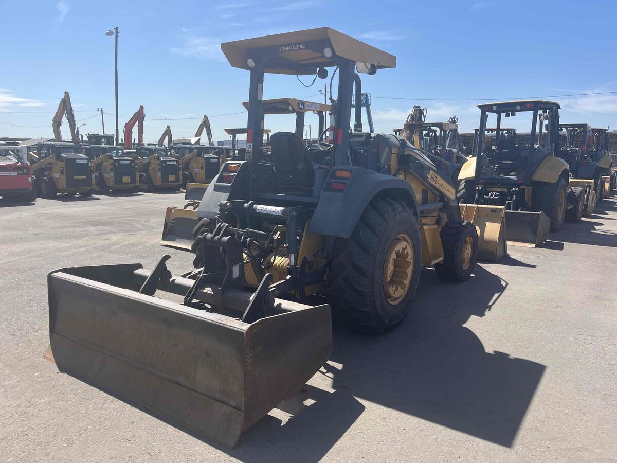 2017 John Deere 210L-4