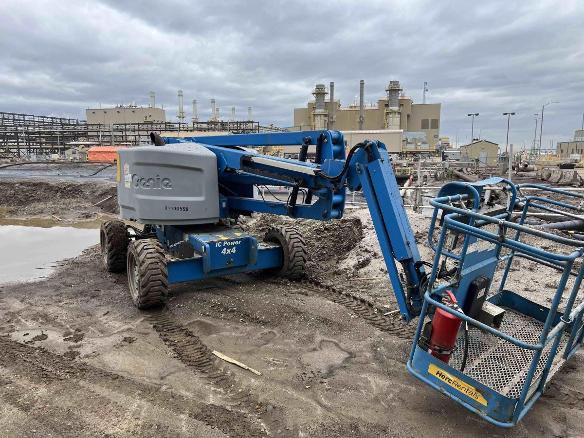 2013 Genie Z-45/25J
