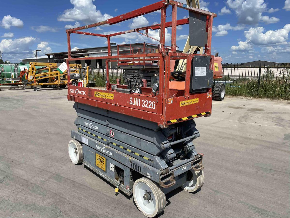 2015 Skyjack SJ3226