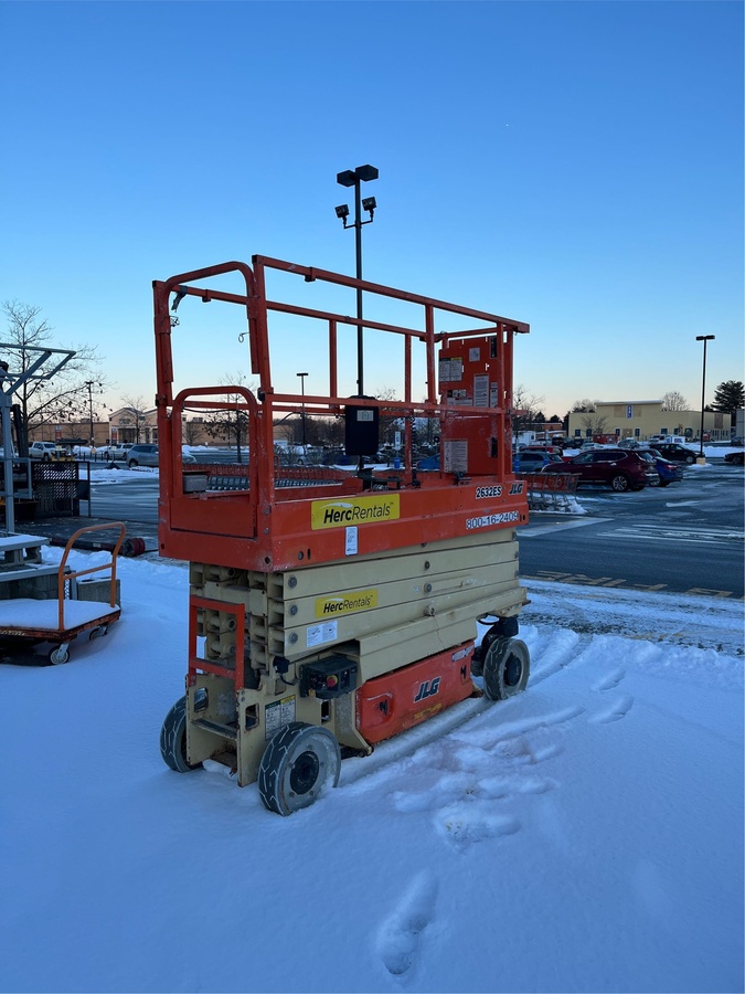2017 JLG 2632ES-1