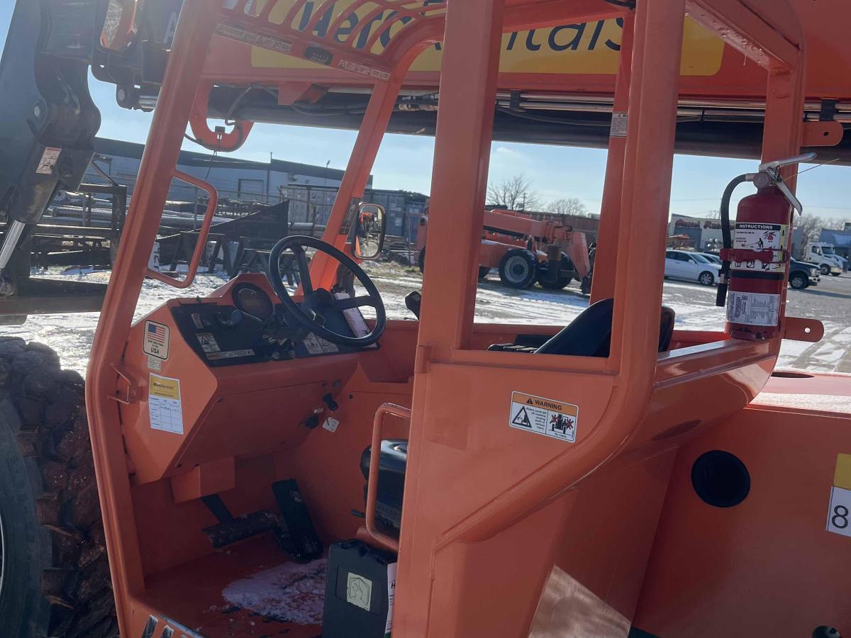 2018 SkyTrak 8042