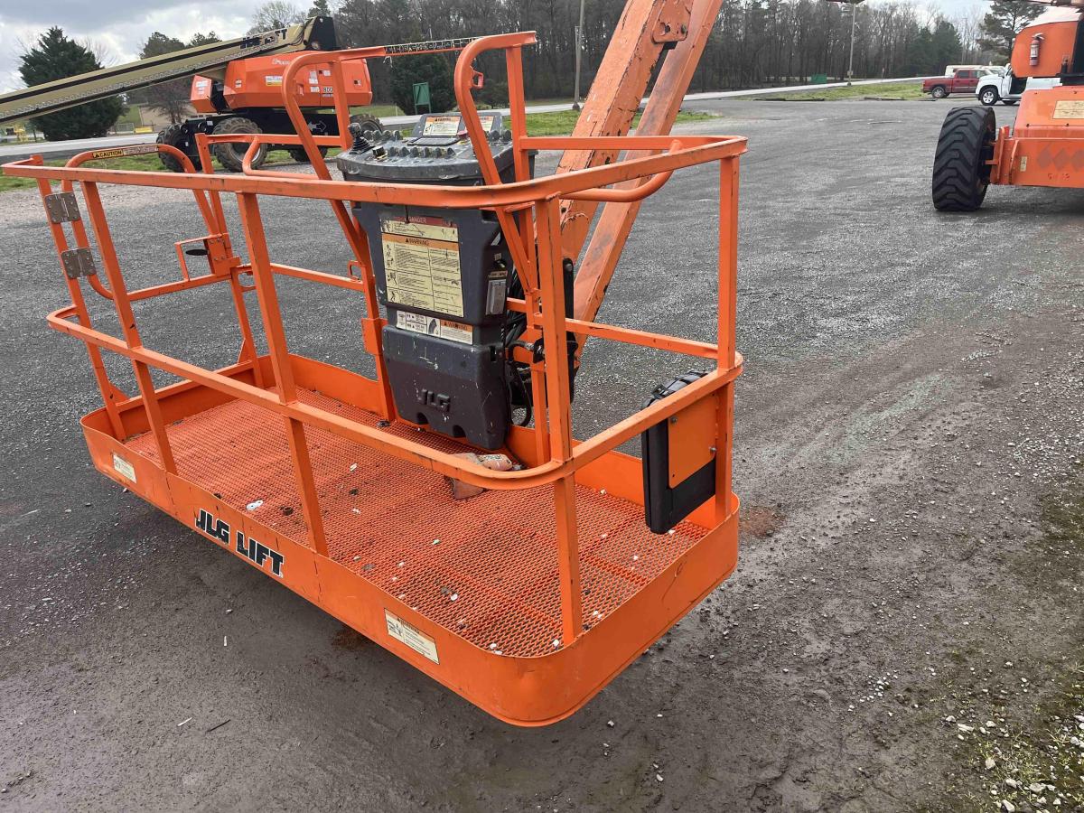 2013 JLG 1350SJP
