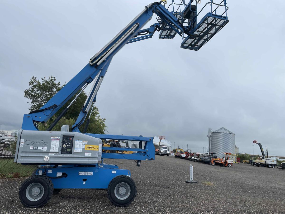 2018 Genie S-45