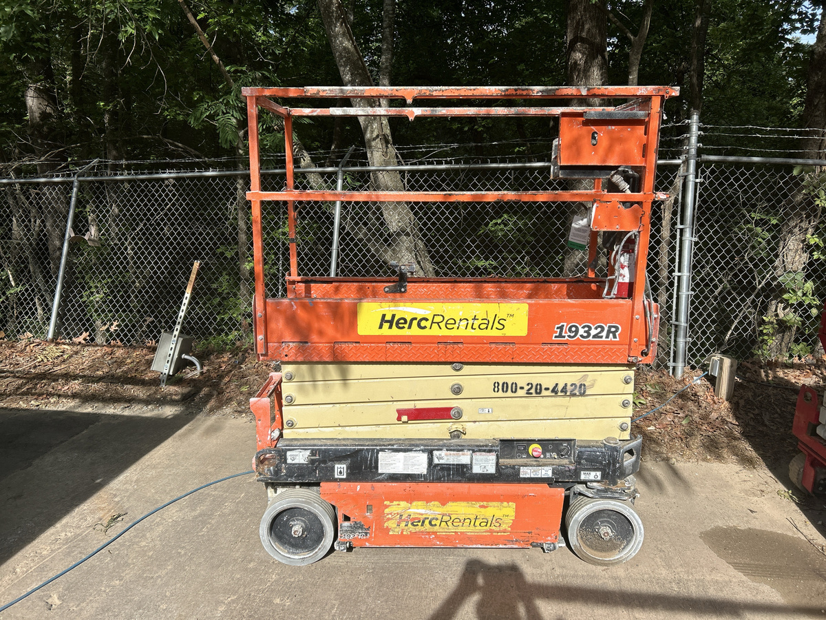 2018 JLG 1932R